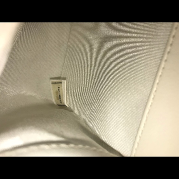 Chanel purse - Picture 3 of 6